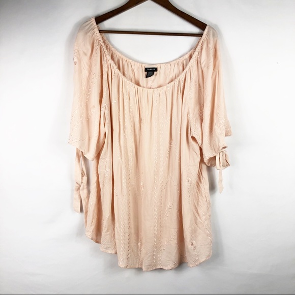 torrid Tops - TORRID Peach Embroidered Blouse in Size 3